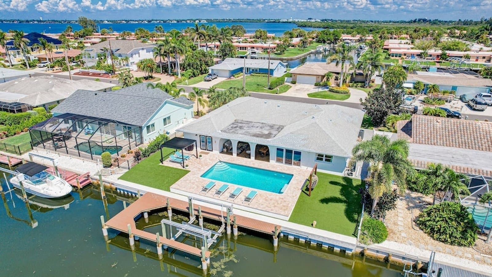 Buena Lago neighborhood in St. Cloud, Florida