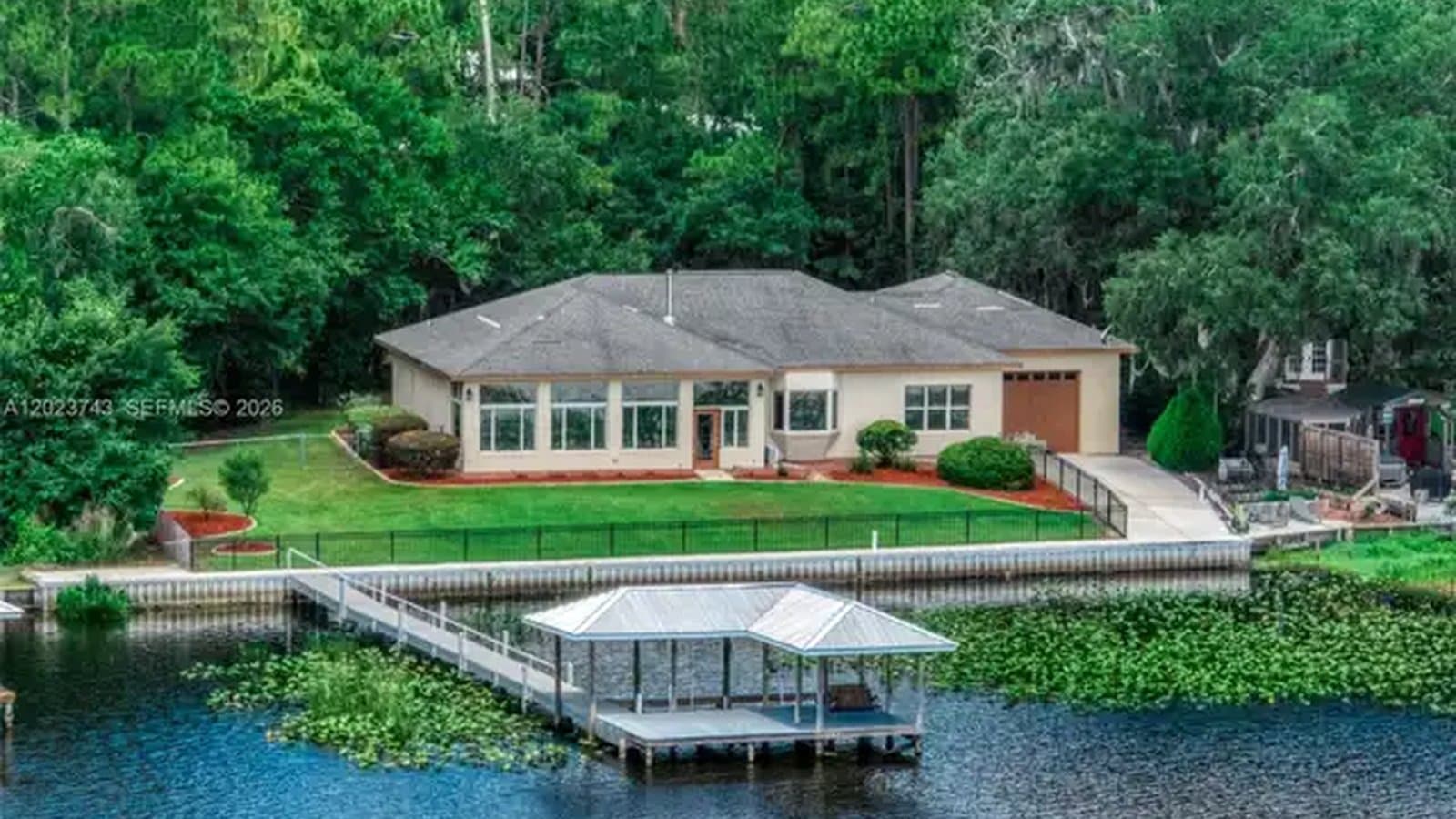 Lake Orienta neighborhood in Altamonte Springs, Florida
